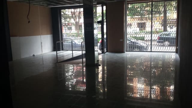 Business for sale in Huesca city - € 350,000 (Ref: 9650123)