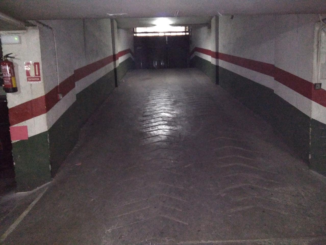 Garage for sale in Huesca city - € 18,000 (Ref: 9650127)