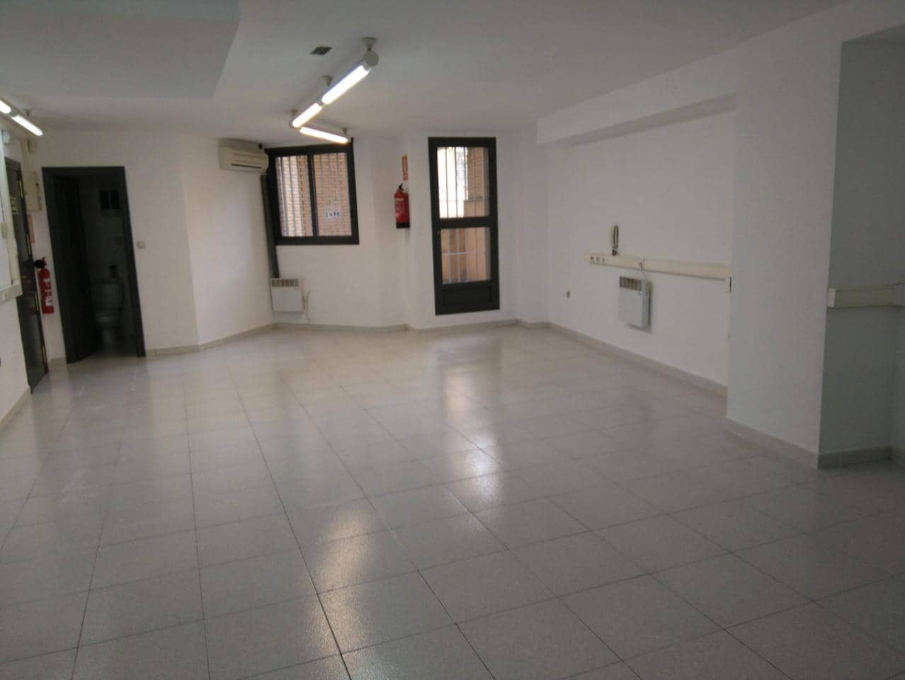 Kontor til leie i Huesca by - € 600 (Ref: 9650128)