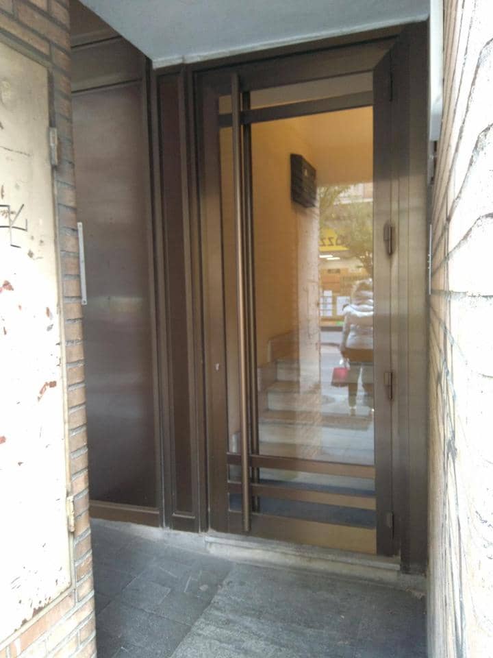 Kontor til leie i Huesca by - € 600 (Ref: 9650128)