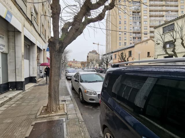 3 bedroom Flat for sale in Huesca city - € 90,000 (Ref: 9676566)