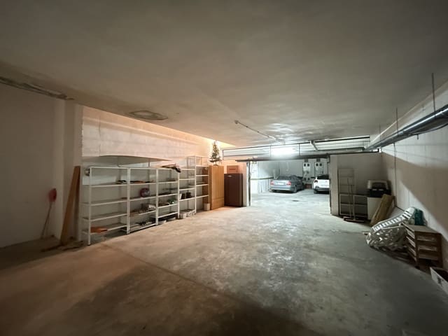 Garage for rent in Cañada del Molino, Torrevieja - € 200 (Ref: 8396254)