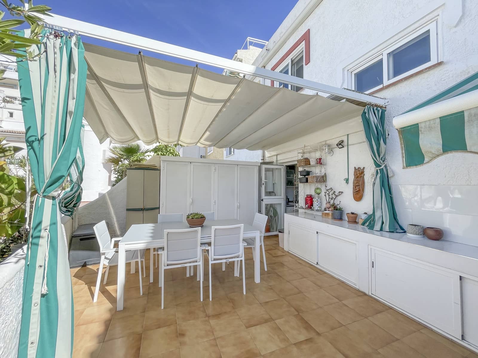 2 bedroom Townhouse for sale in Benidorm - € 295,000 (Ref: 8580722)