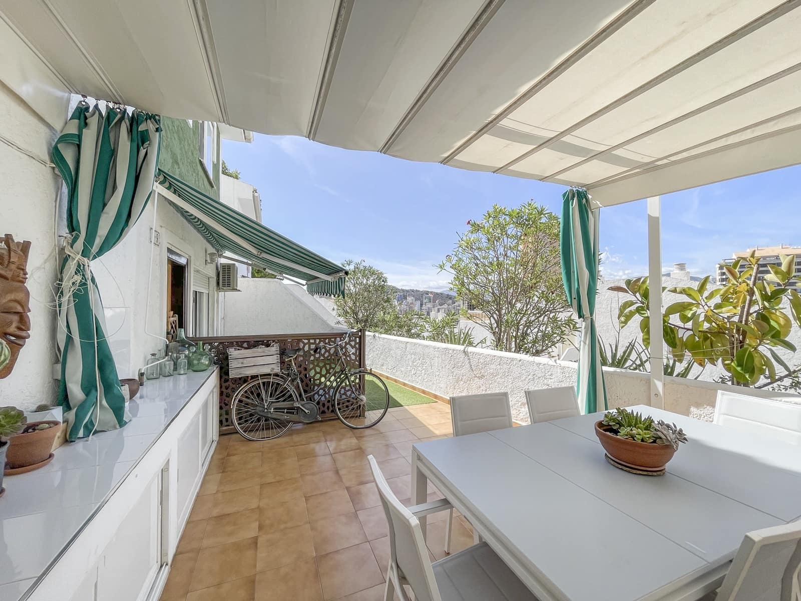 2 bedroom Townhouse for sale in Benidorm - € 295,000 (Ref: 8580722)