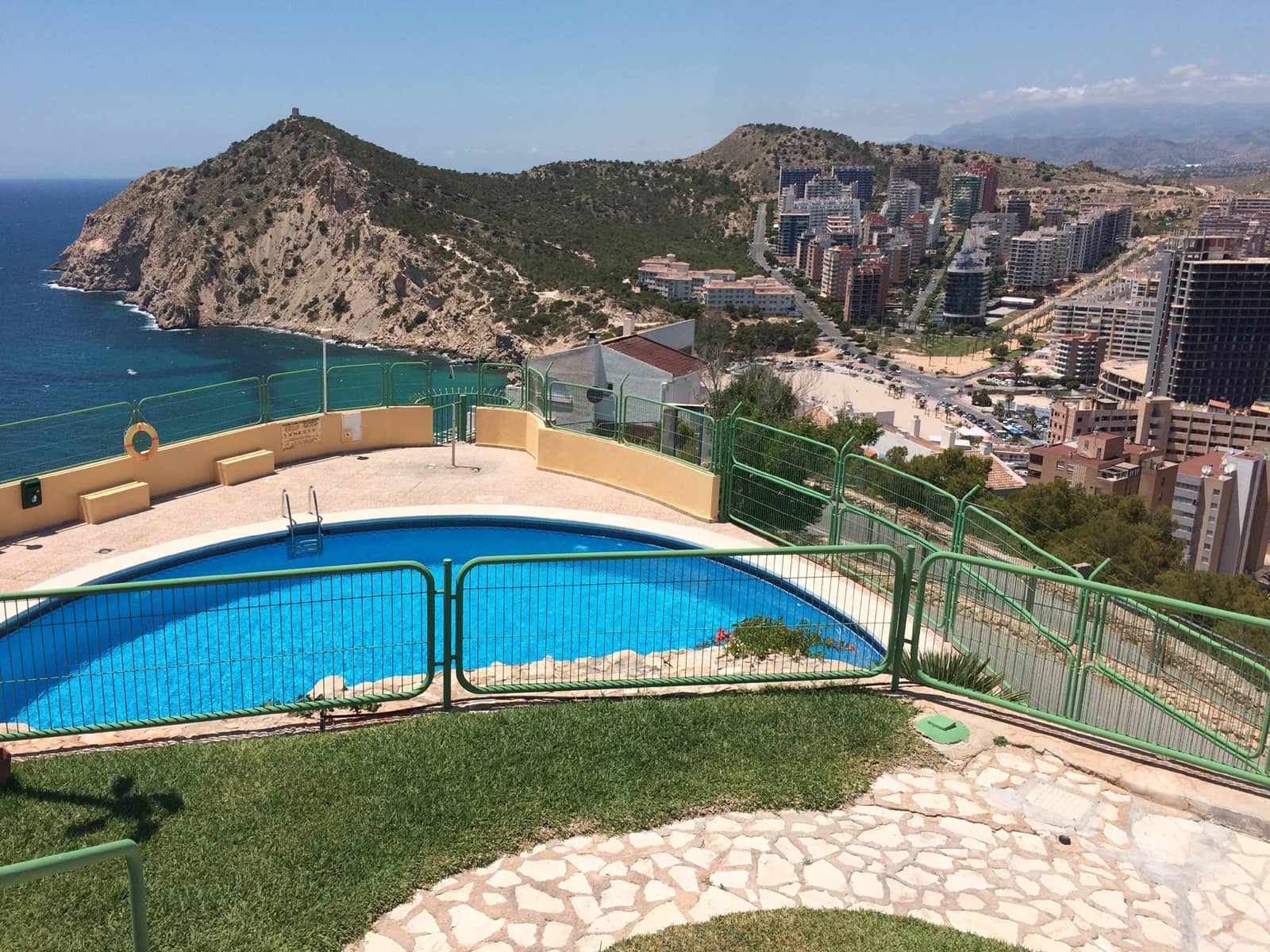 2 bedroom Townhouse for sale in Benidorm - € 295,000 (Ref: 8580722)