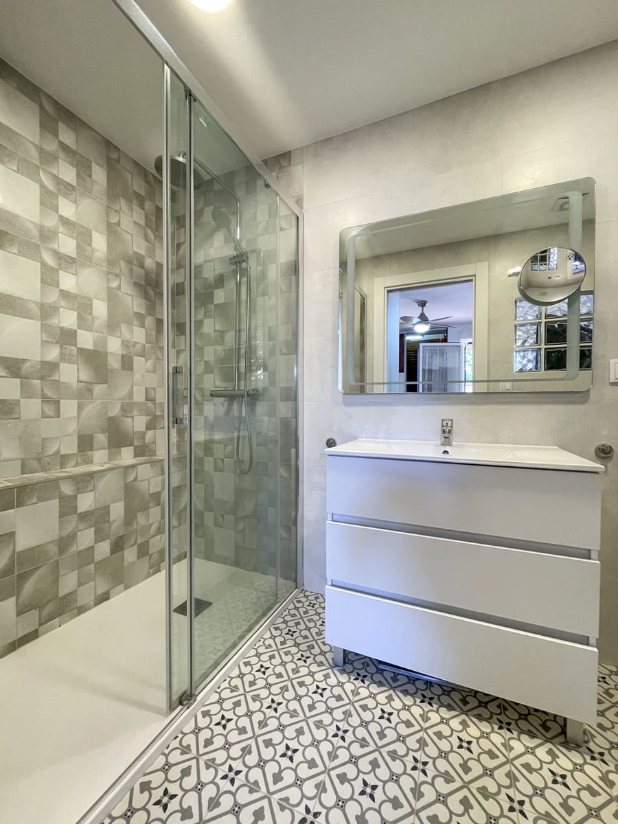 4 bedroom Terraced Villa for sale in Benidorm - € 650,000 (Ref: 8581740)