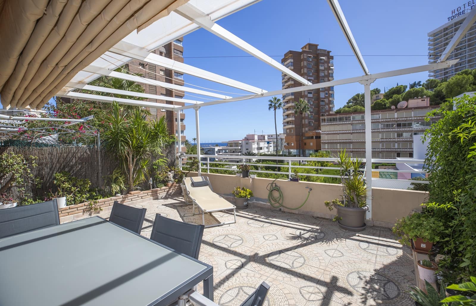 4 bedroom Terraced Villa for sale in Benidorm - € 650,000 (Ref: 8581740)