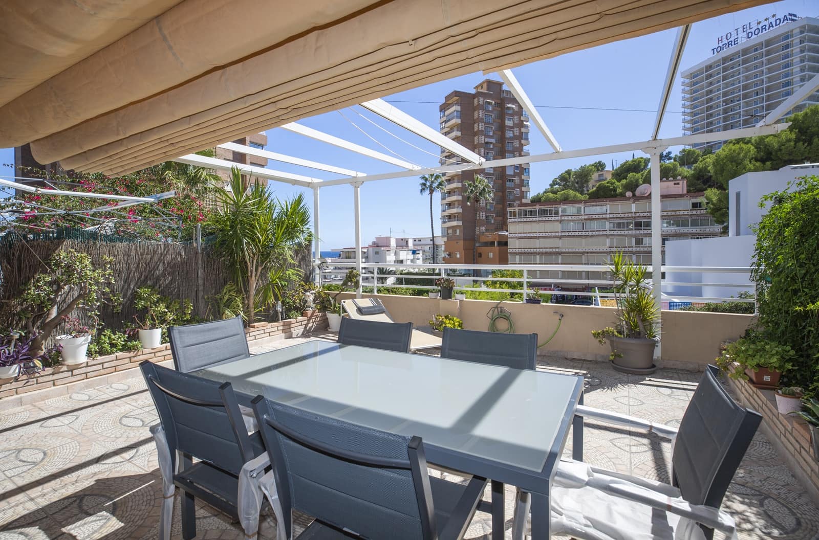 4 bedroom Terraced Villa for sale in Benidorm - € 650,000 (Ref: 8581740)