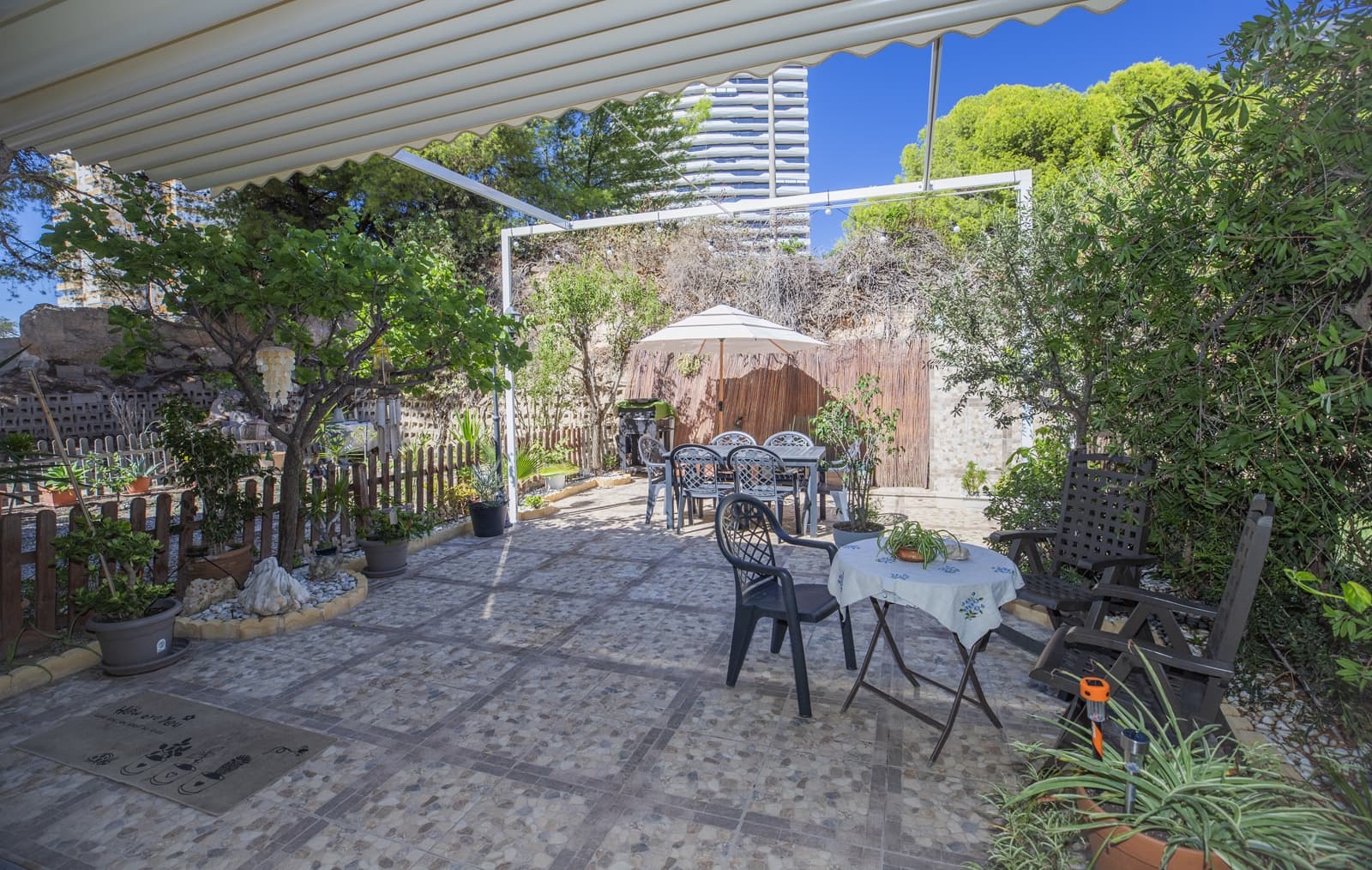 4 bedroom Terraced Villa for sale in Benidorm - € 650,000 (Ref: 8581740)