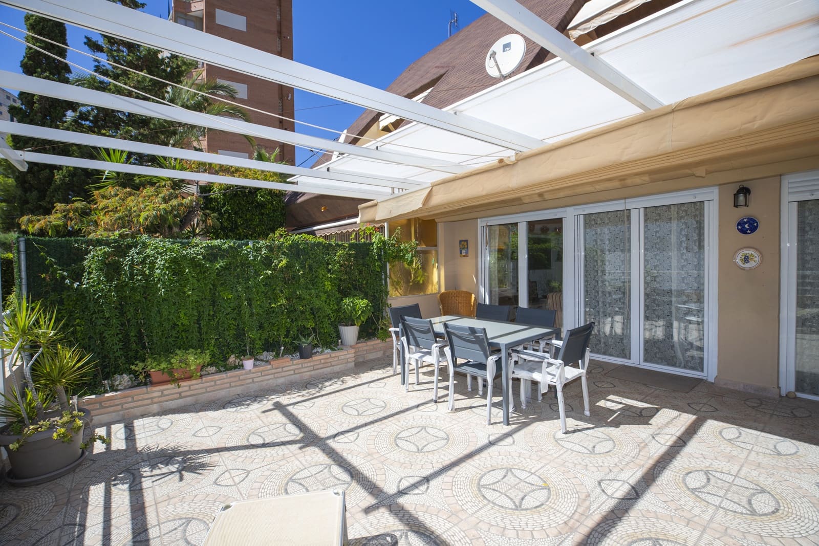 4 bedroom Terraced Villa for sale in Benidorm - € 650,000 (Ref: 8581740)