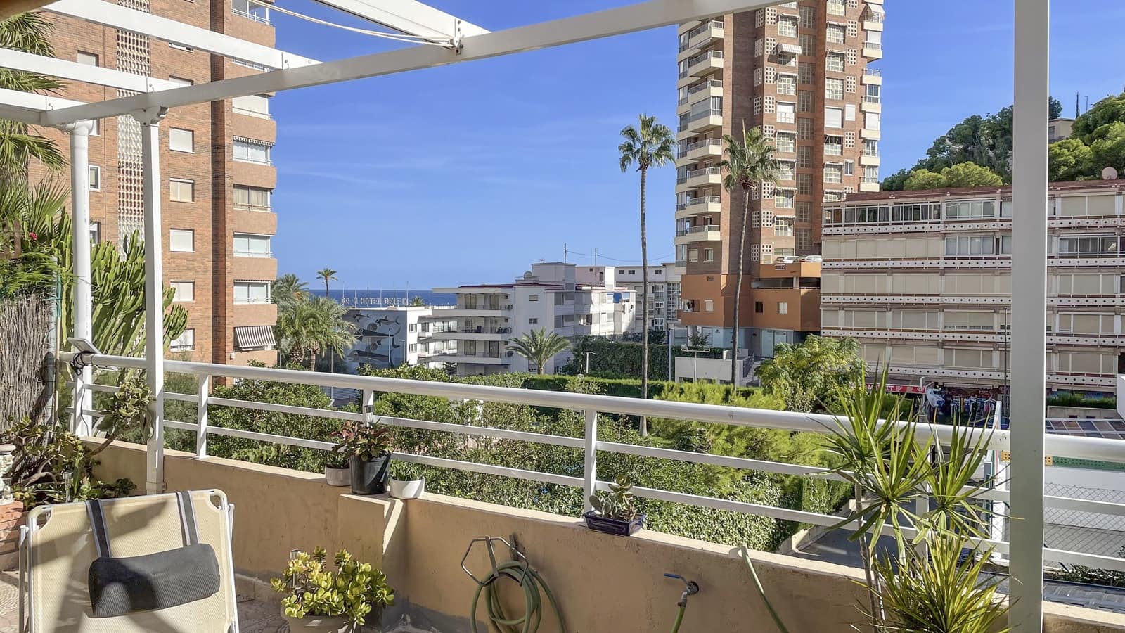 4 bedroom Terraced Villa for sale in Benidorm - € 650,000 (Ref: 8581740)