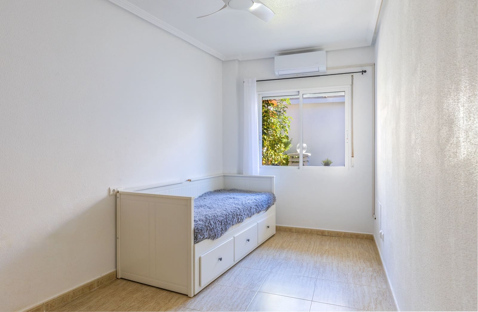 5 slaapkamer Halfvrijstaande villa te koop in Benijofar met garage - € 349.000 (Ref: 9473529)