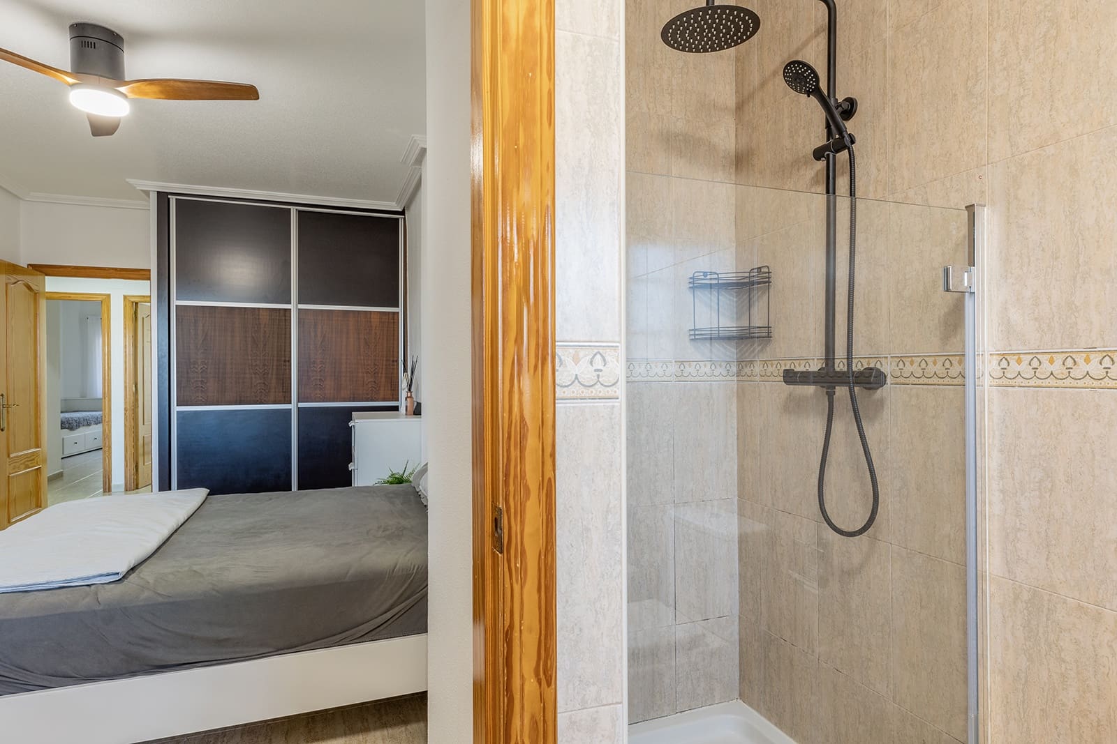 5 slaapkamer Halfvrijstaande villa te koop in Benijofar met garage - € 349.000 (Ref: 9473529)