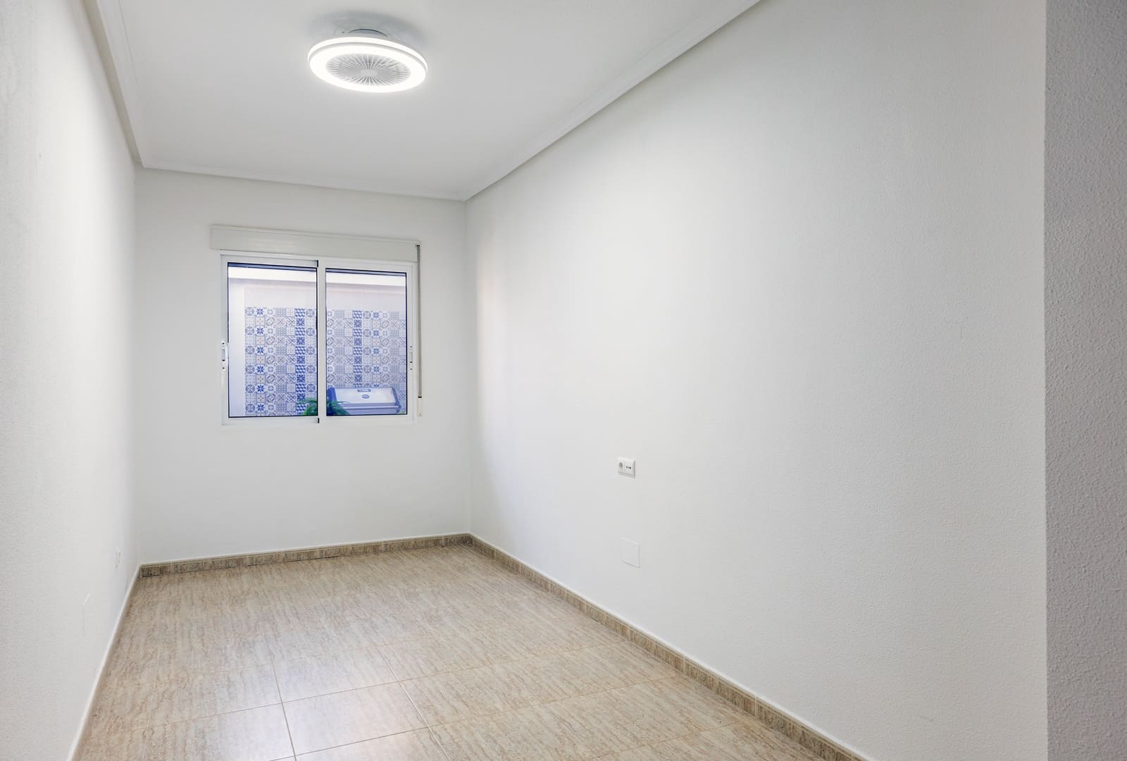 5 slaapkamer Halfvrijstaande villa te koop in Benijofar met garage - € 349.000 (Ref: 9473529)