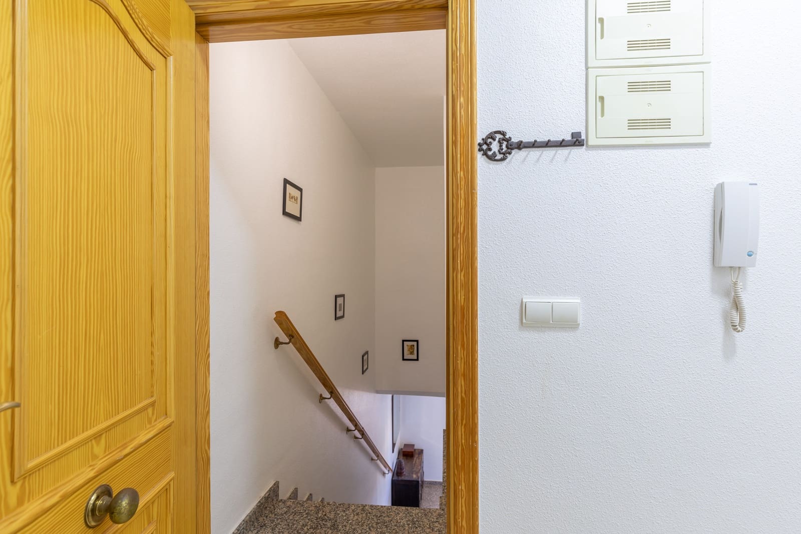 5 slaapkamer Halfvrijstaande villa te koop in Benijofar met garage - € 349.000 (Ref: 9473529)