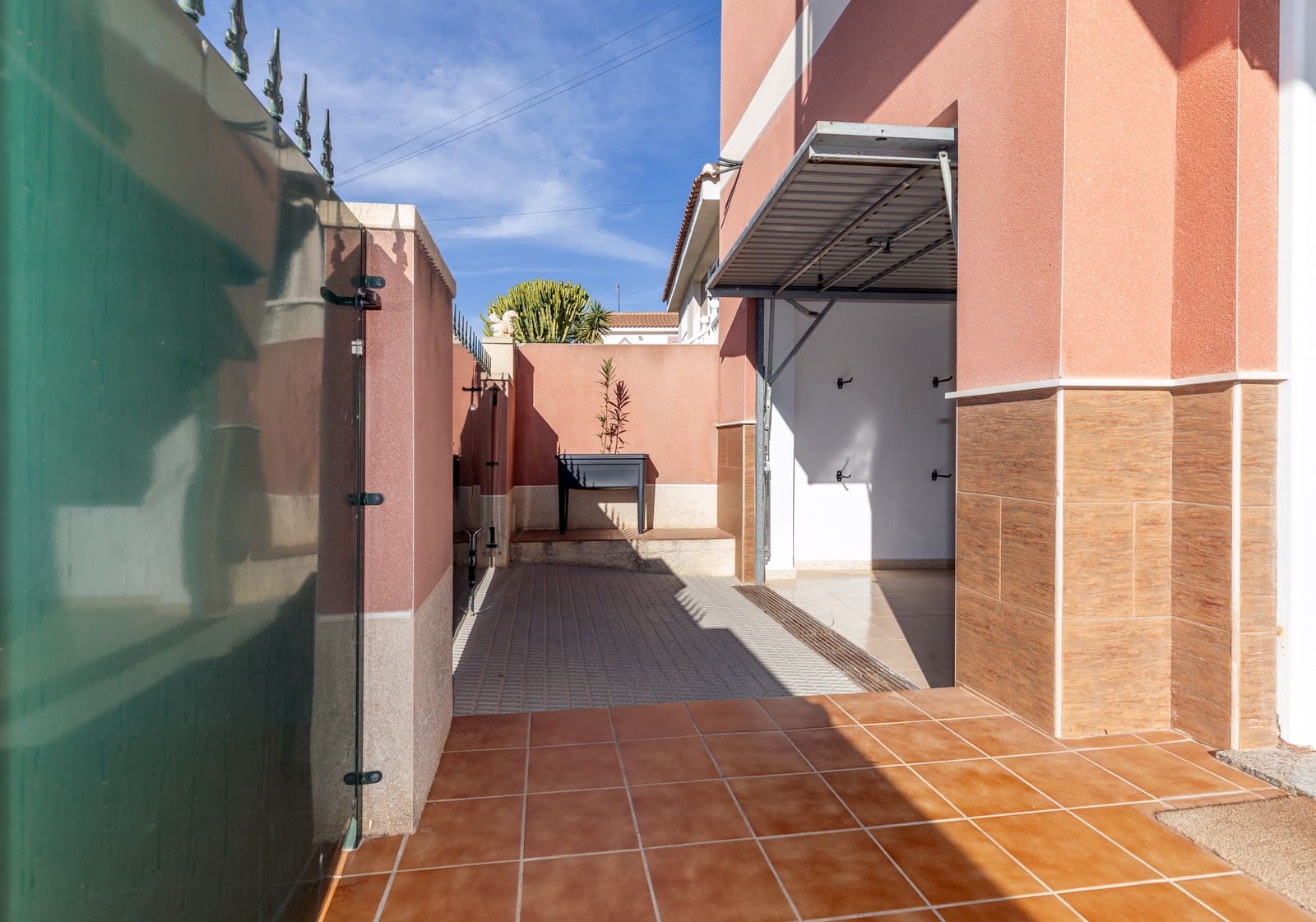 5 slaapkamer Halfvrijstaande villa te koop in Benijofar met garage - € 349.000 (Ref: 9473529)