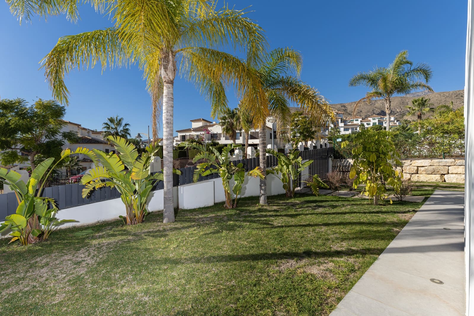 3 bedroom Villa for sale in Finestrat with pool garage - € 940,000 (Ref: 9489949)