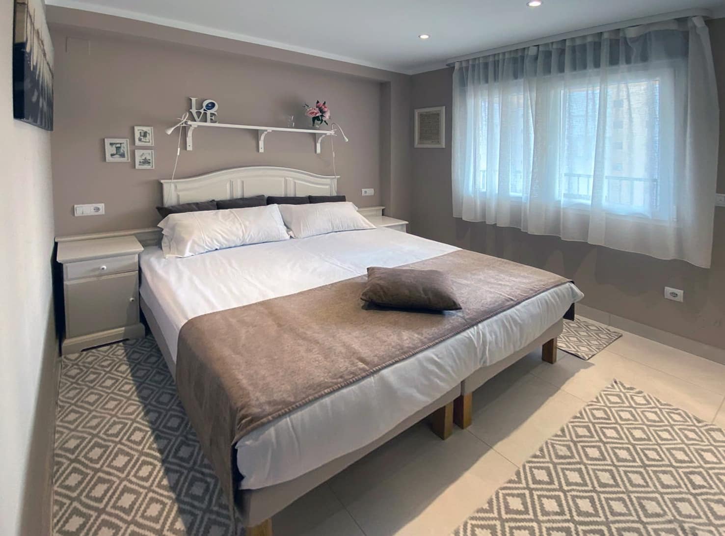 2 sovrum Lägenhet till salu i Benidorm med pool - 274 000 € (Ref: 9500928)