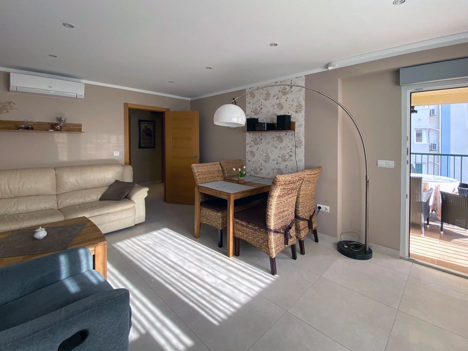 2 sovrum Lägenhet till salu i Benidorm med pool - 274 000 € (Ref: 9500928)