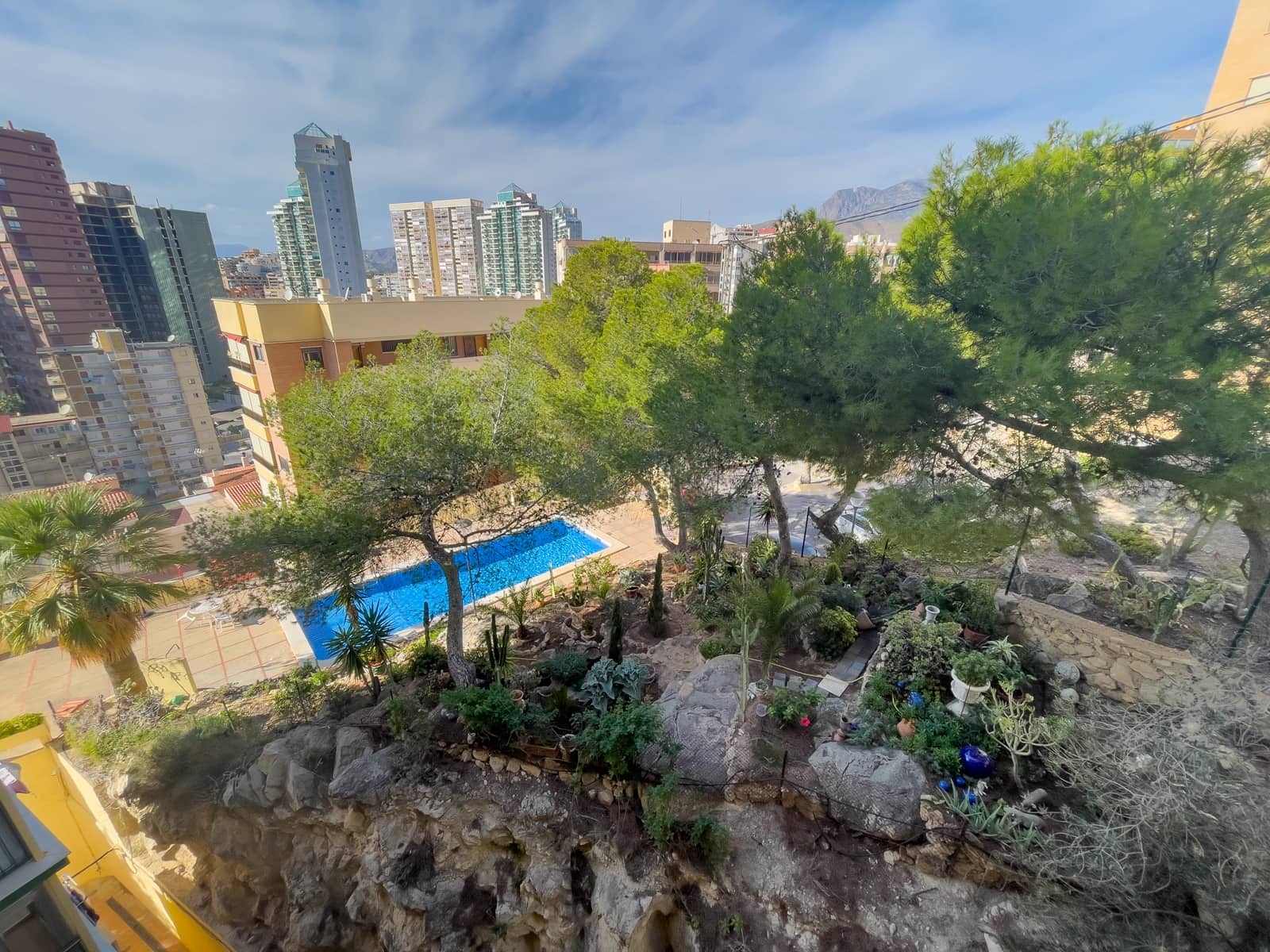 2 sovrum Lägenhet till salu i Benidorm med pool - 274 000 € (Ref: 9500928)