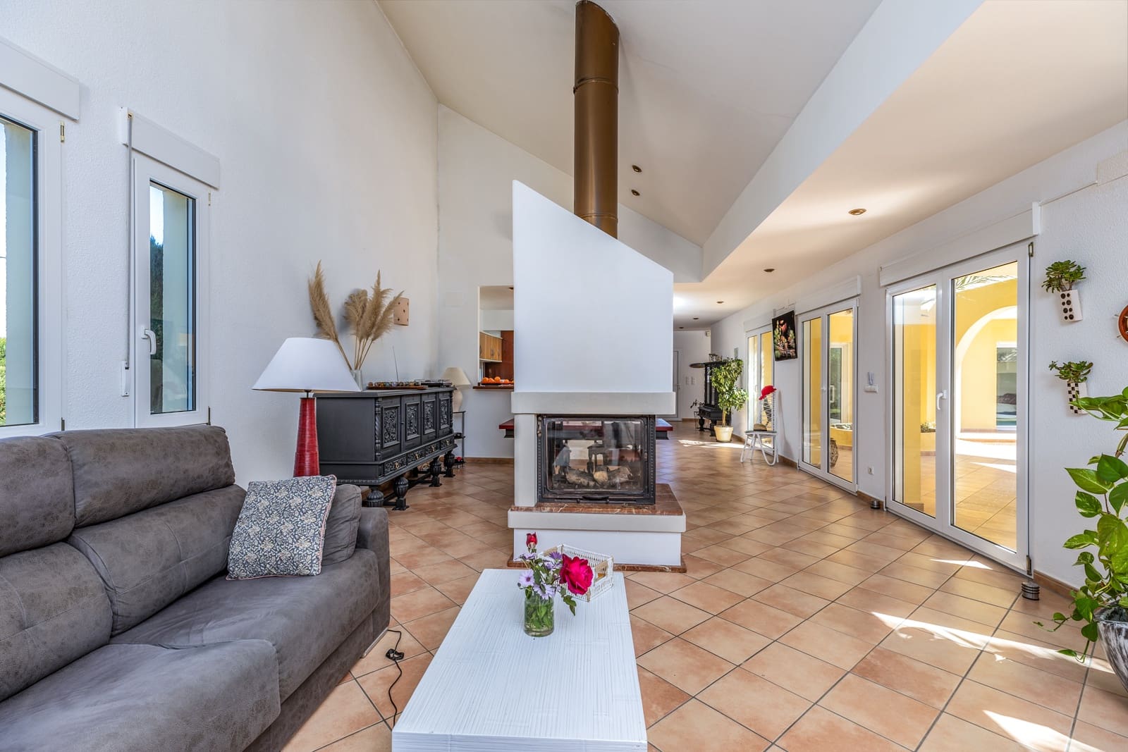 3 bedroom Villa for sale in Els Poblets with pool - € 848,000 (Ref: 9816798)