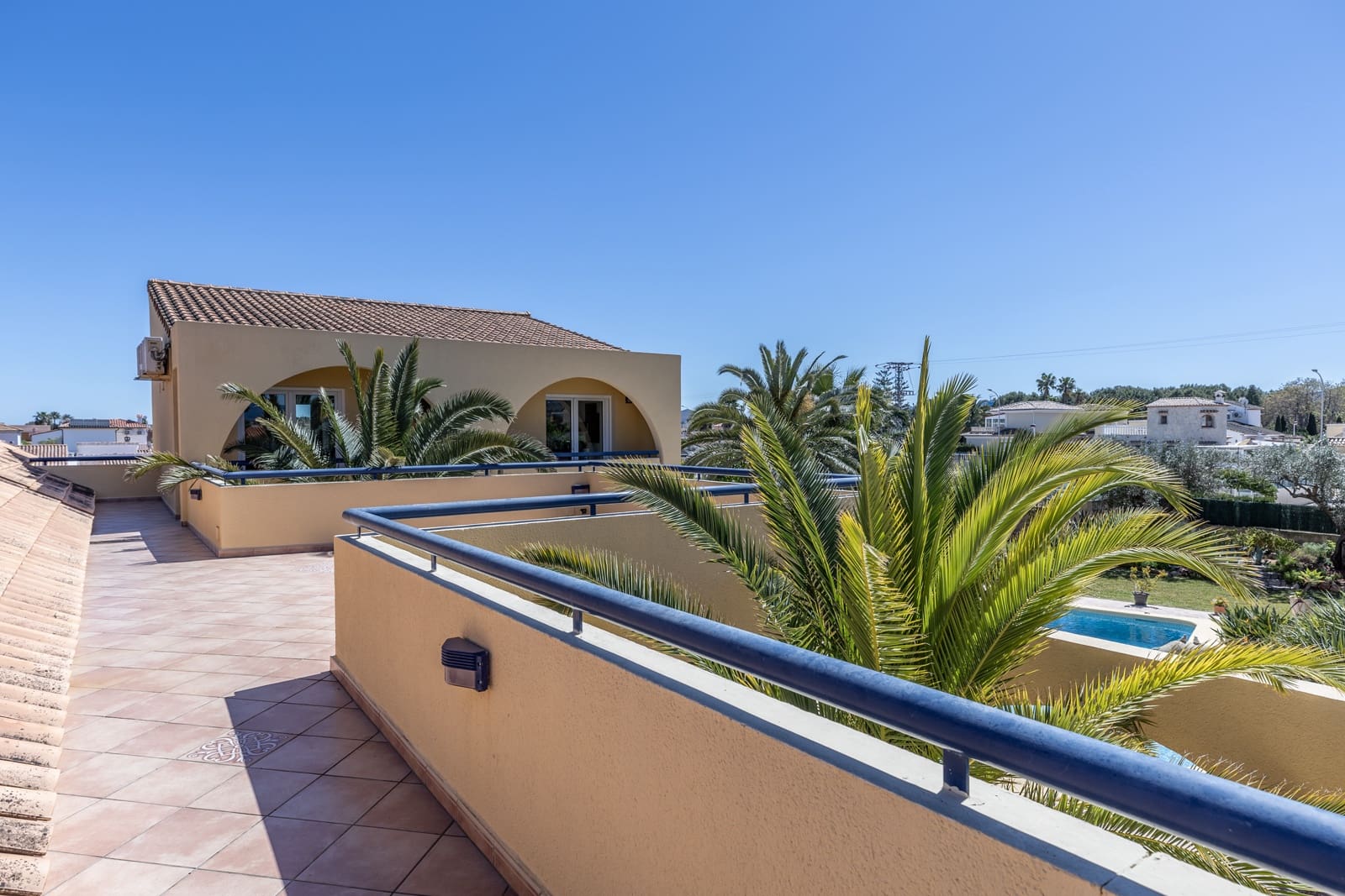3 bedroom Villa for sale in Els Poblets with pool - € 848,000 (Ref: 9816798)