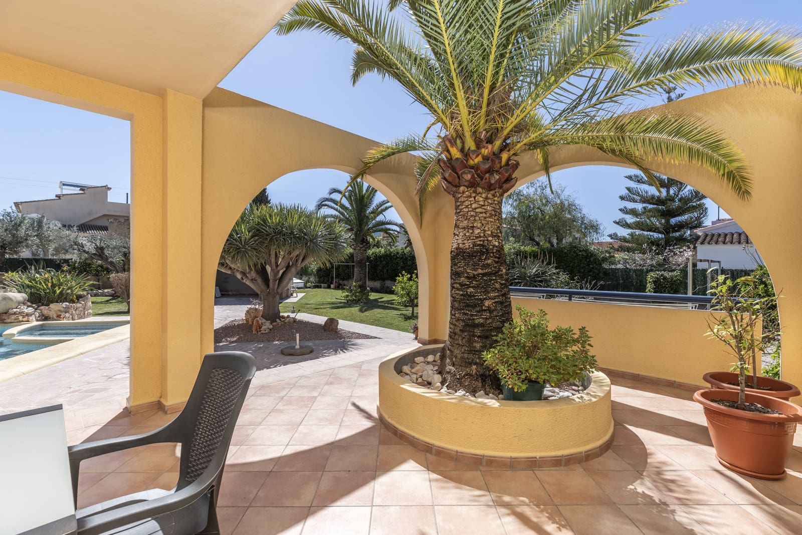 3 bedroom Villa for sale in Els Poblets with pool - € 848,000 (Ref: 9816798)