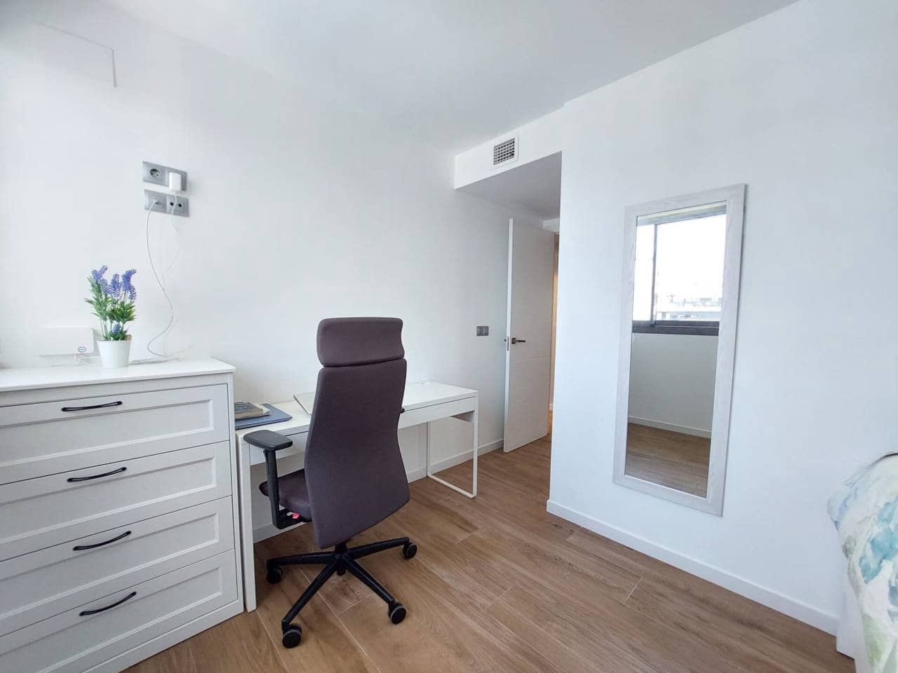 3 camera da letto Attico da affittare in Alicante citta con piscina garage - 3.500 € (Rif: 10008169)