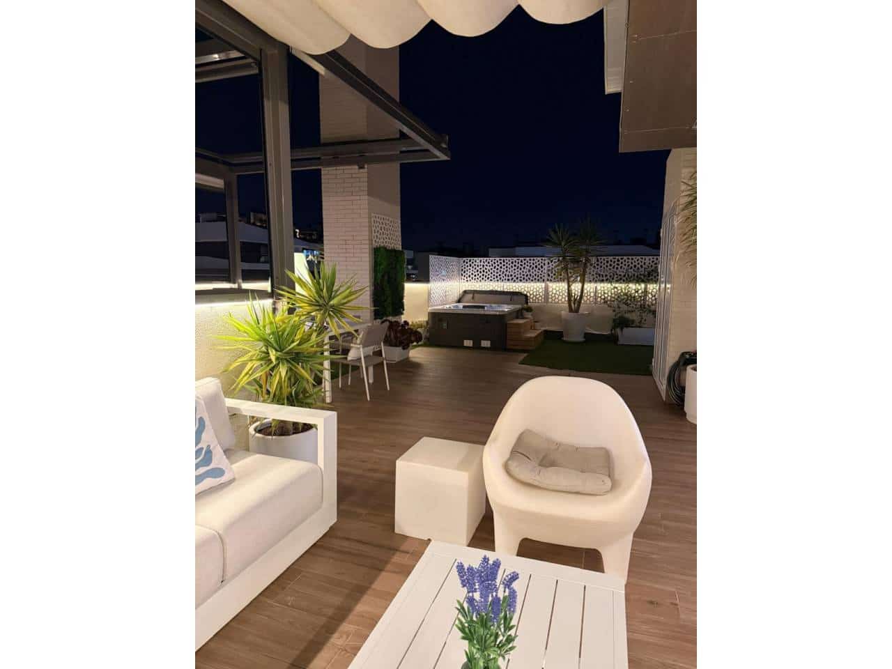 3 camera da letto Attico da affittare in Alicante citta con piscina garage - 3.500 € (Rif: 10008169)