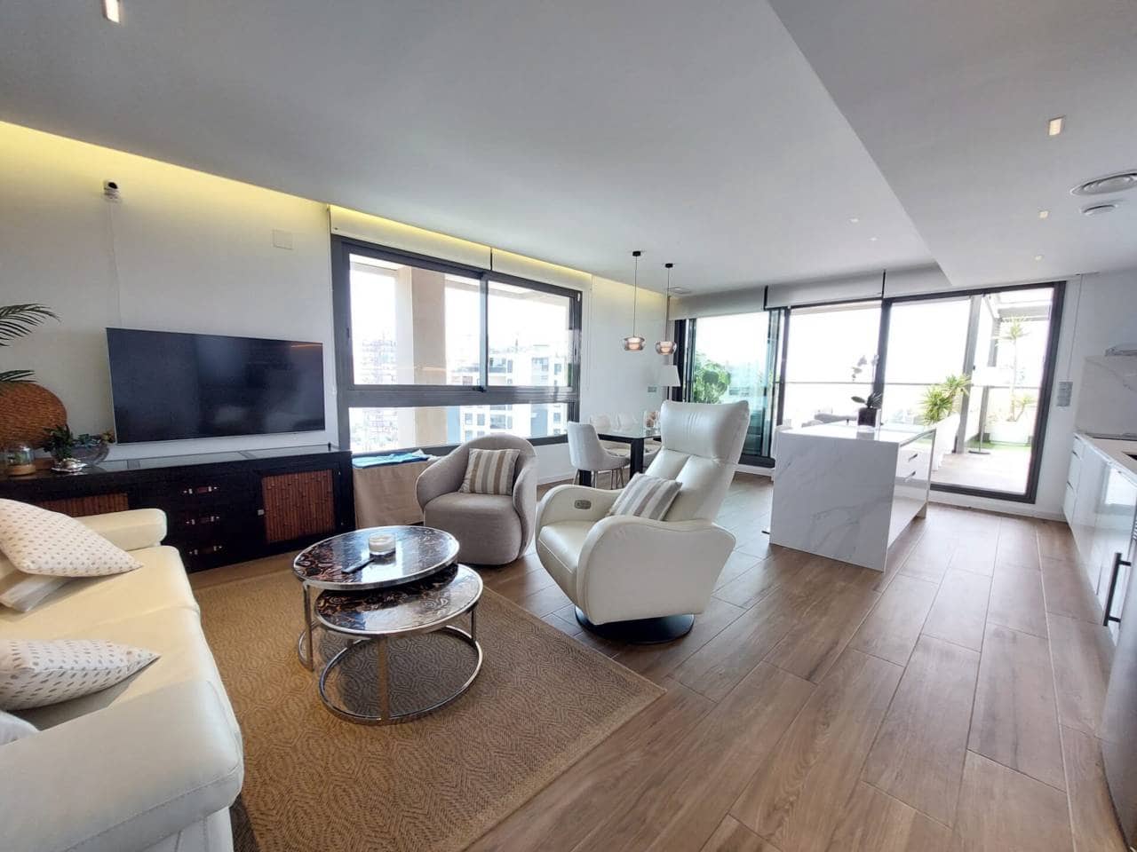 3 camera da letto Attico da affittare in Alicante citta con piscina garage - 3.500 € (Rif: 10008169)