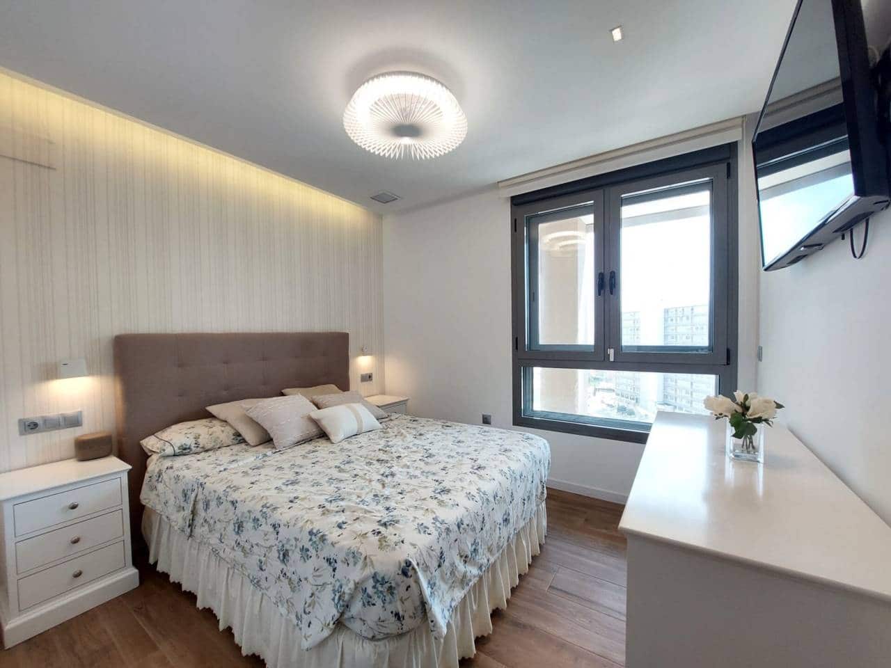 3 soverom Penthouse til leie i Alicante by med svømmebasseng garasje - € 3 500 (Ref: 10012732)
