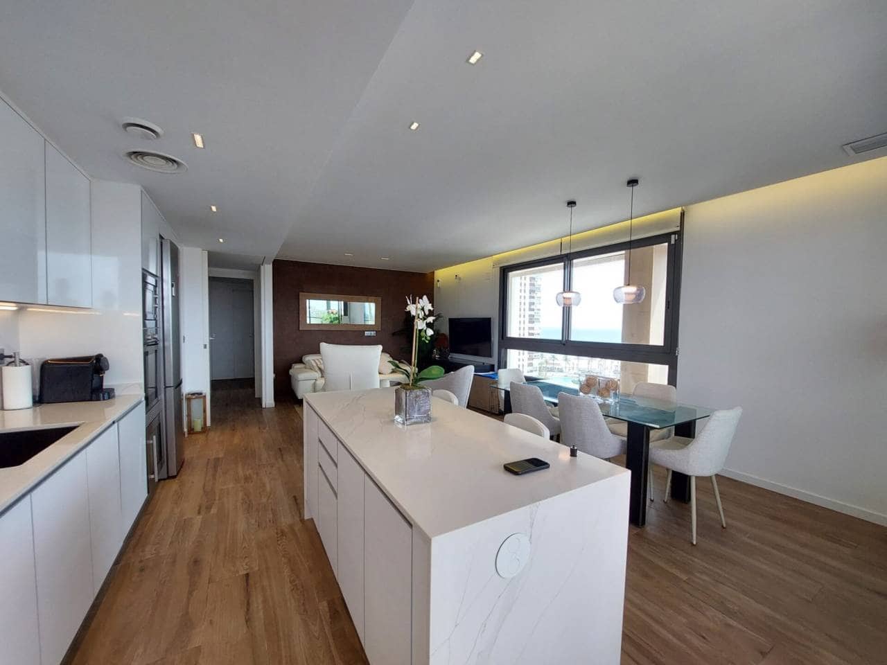 3 soverom Penthouse til leie i Alicante by med svømmebasseng garasje - € 3 500 (Ref: 10012732)