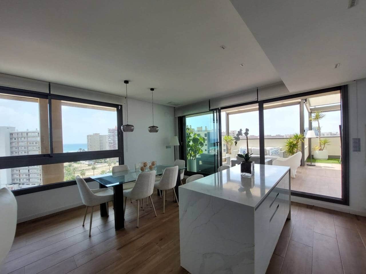 3 soverom Penthouse til leie i Alicante by med svømmebasseng garasje - € 3 500 (Ref: 10012732)