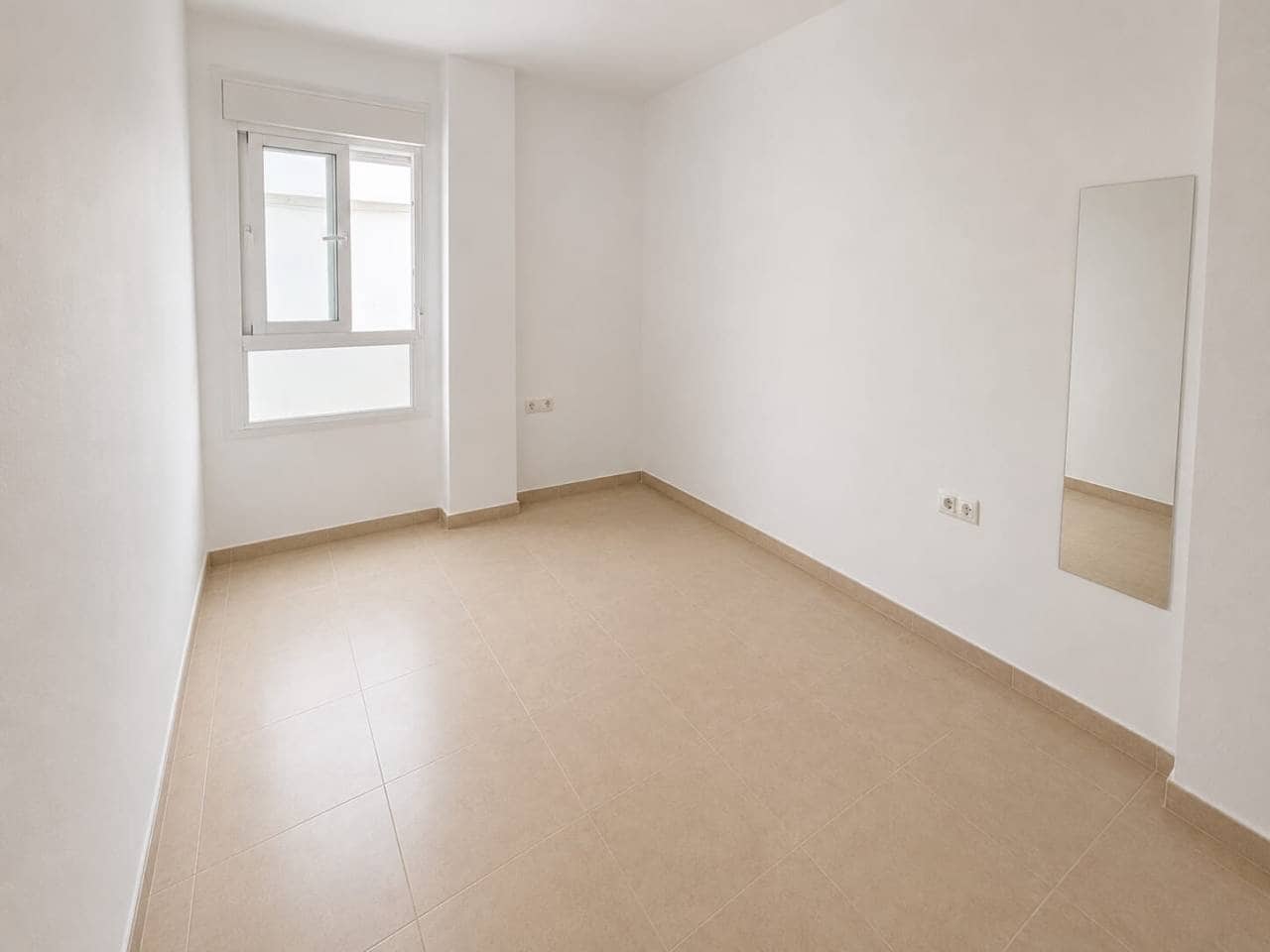 3 soverom Leilighet til leie i Villafranqueza med garasje - € 990 (Ref: 10012733)