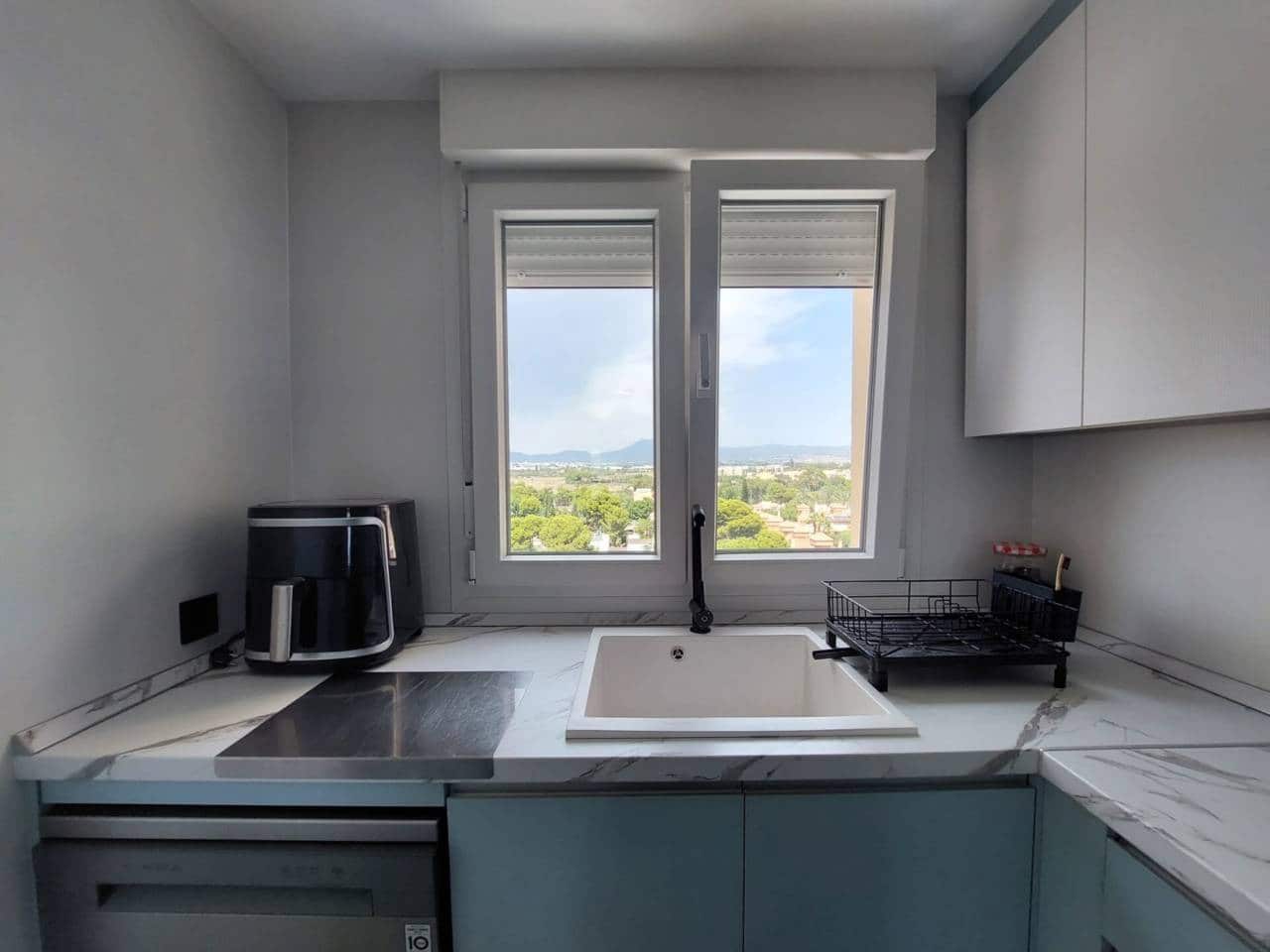 2 sovrum Lägenhet att hyra i El Campello med pool garage - 1 100 € (Ref: 10016970)
