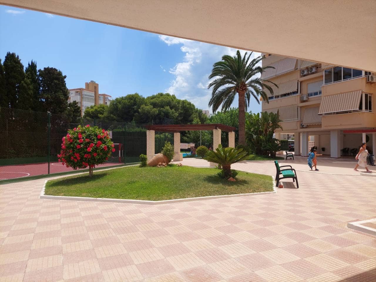 2 sovrum Lägenhet att hyra i El Campello med pool garage - 1 100 € (Ref: 10016970)