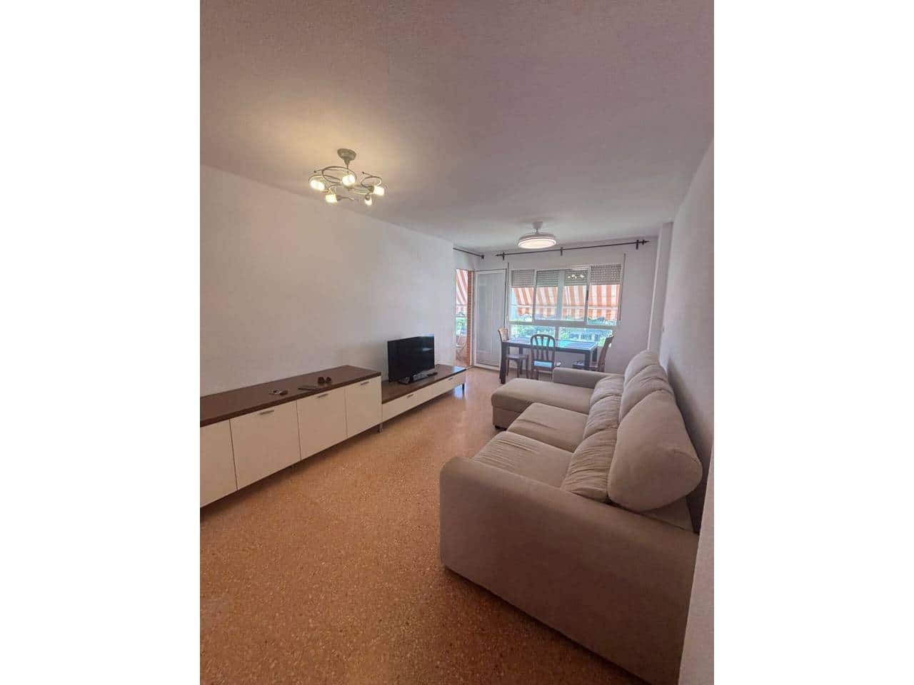 Appartement de 3 chambres à louer à Alicante ville avec piscine garage - 1 500 € (Ref: 10029906)