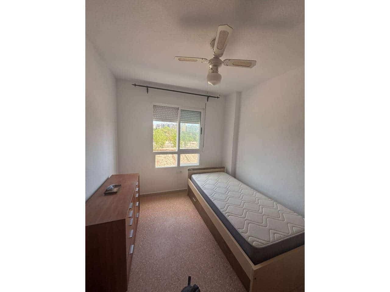 Appartement de 3 chambres à louer à Alicante ville avec piscine garage - 1 500 € (Ref: 10029906)