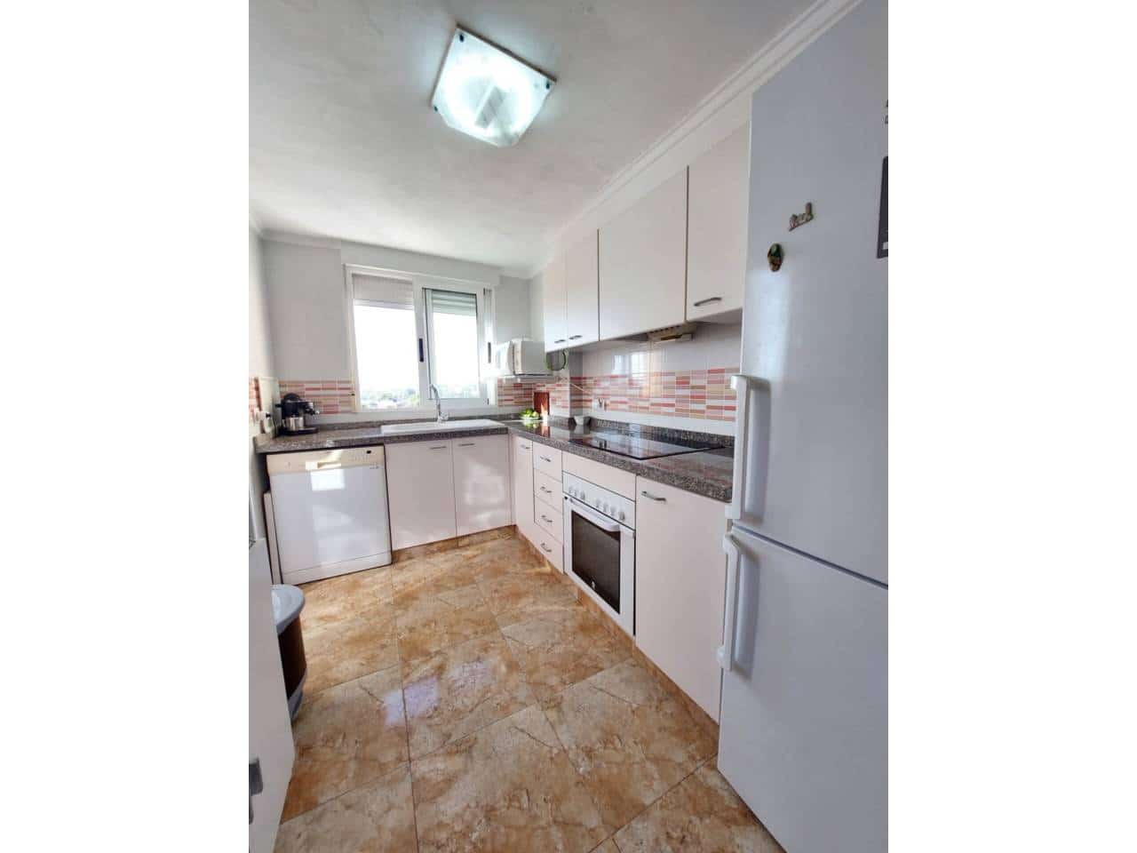 2 slaapkamer Flat te huur in El Campello met zwembad garage - € 1.000 (Ref: 10042344)