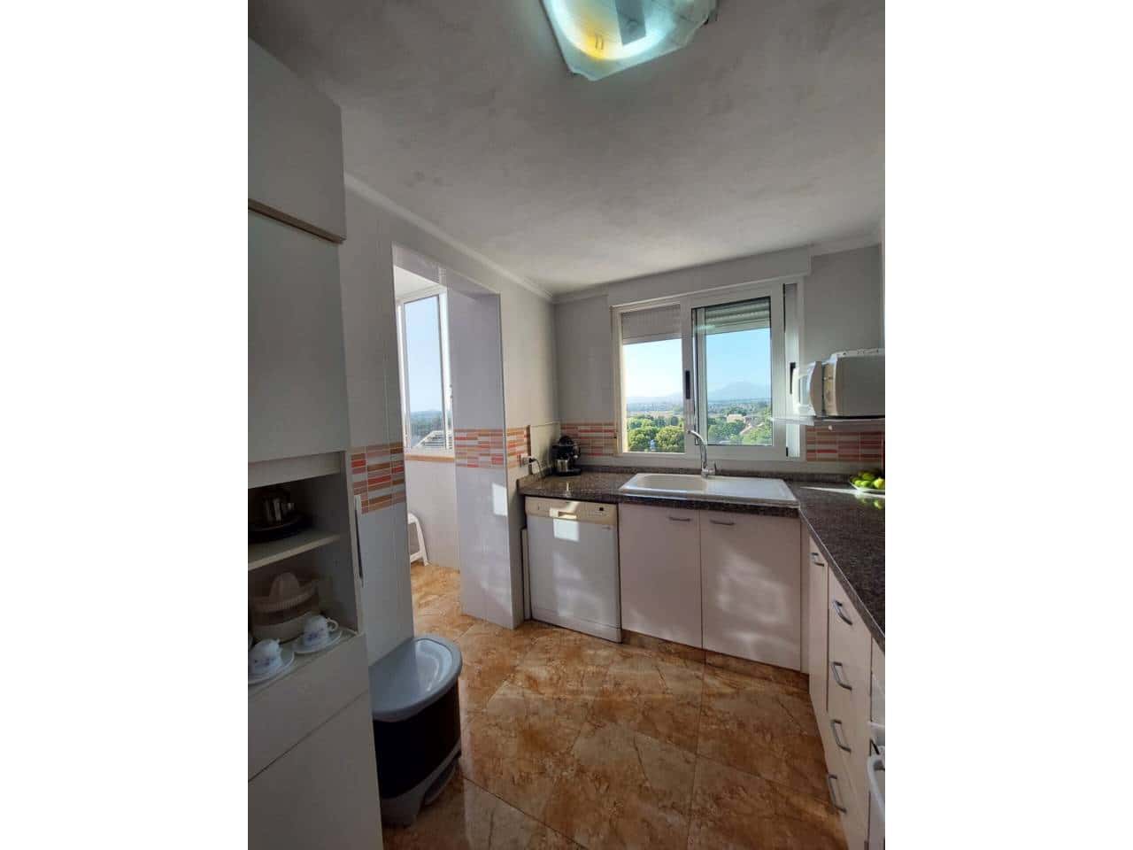 2 slaapkamer Flat te huur in El Campello met zwembad garage - € 1.000 (Ref: 10042344)