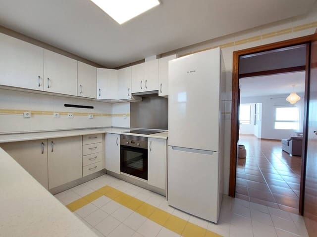 Piso de 3 habitaciones en El Campello en alquiler con piscina - 2.200 € (Ref: 10048623)