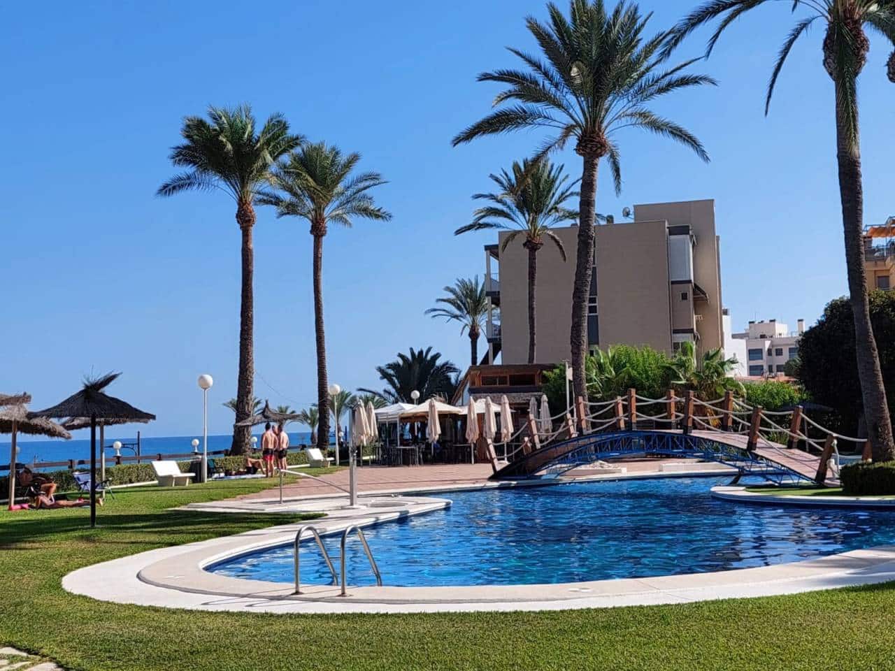3 bedroom Flat for rent in El Campello with pool - € 2,200 (Ref: 10048623)