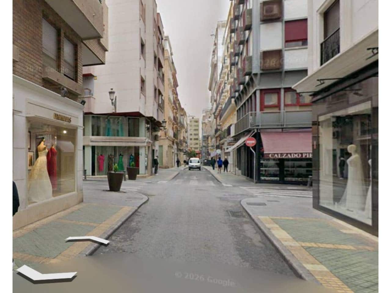 Commercieel te huur in Alicante stad - € 2.000 (Ref: 10057716)