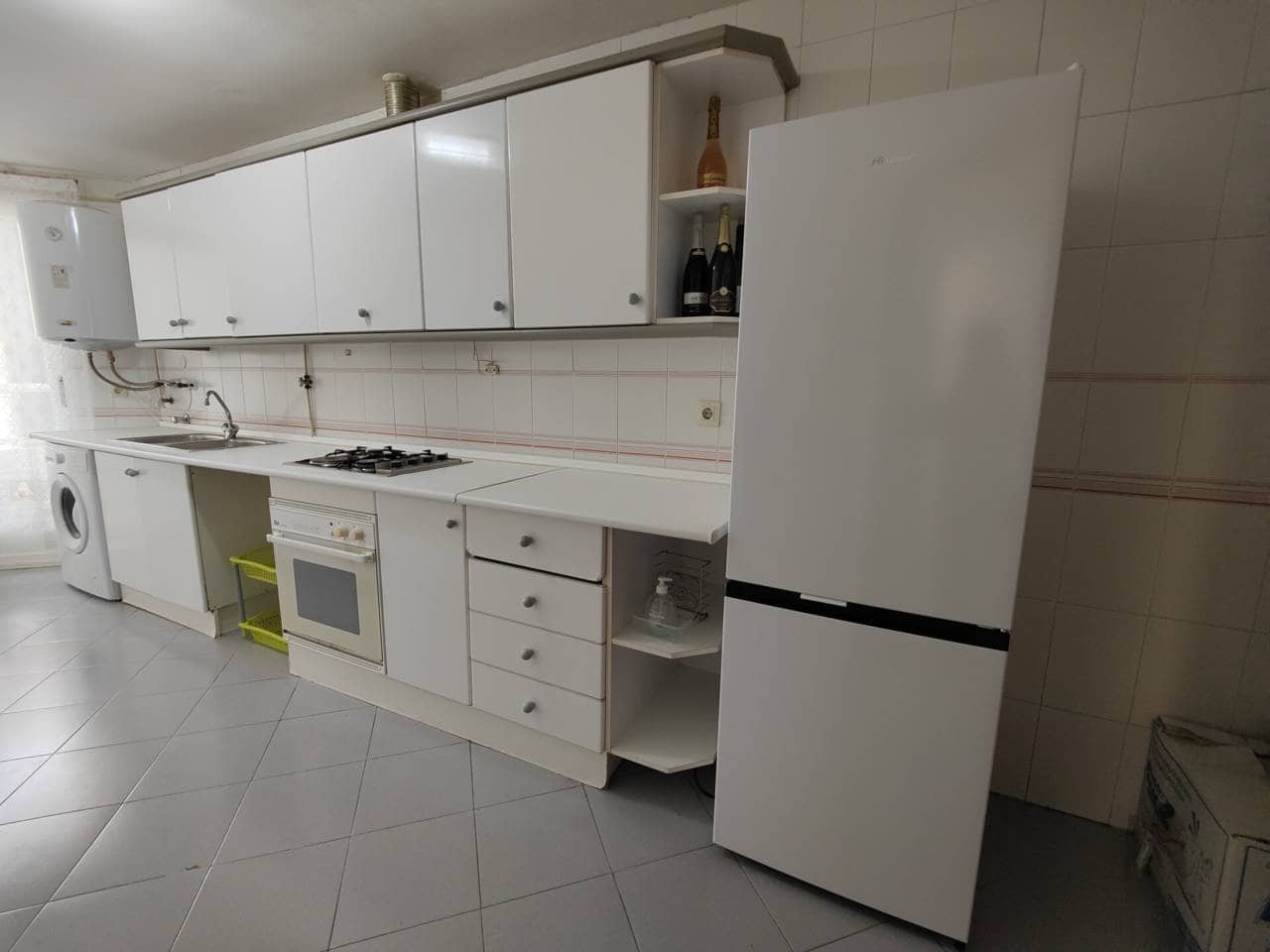 Piso de 3 habitaciones en Alicante / Alacant ciudad en alquiler con piscina - 1.100 € (Ref: 10071802)
