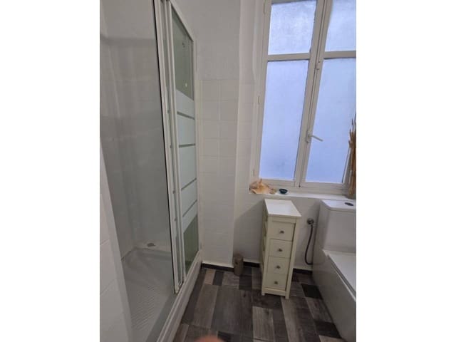 2 slaapkamer Appartement te huur in Alicante stad - € 650 (Ref: 10071803)