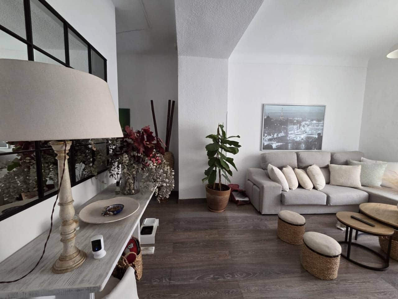 2 slaapkamer Appartement te huur in Alicante stad - € 650 (Ref: 10071803)