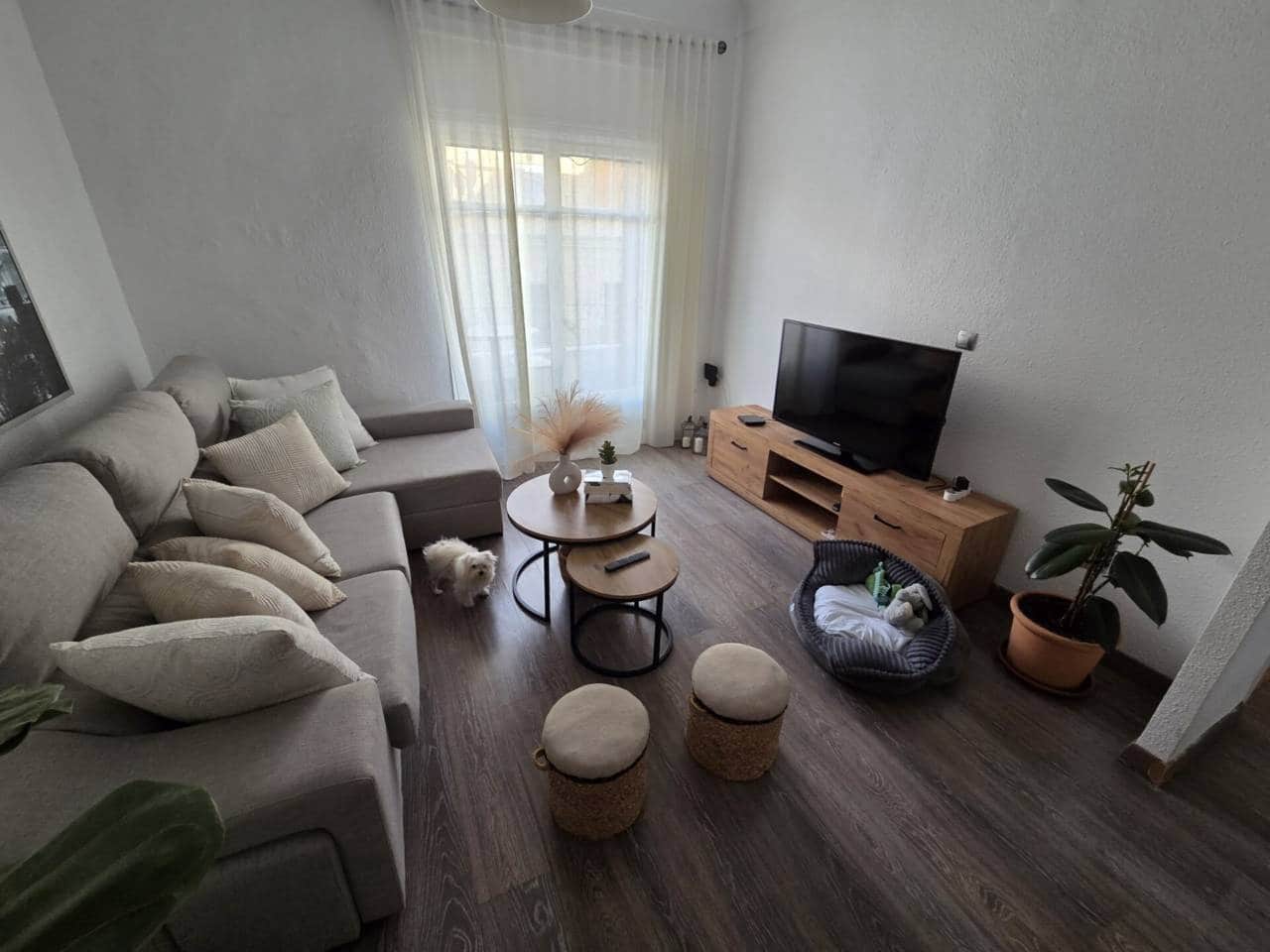 2 slaapkamer Appartement te huur in Alicante stad - € 650 (Ref: 10071803)