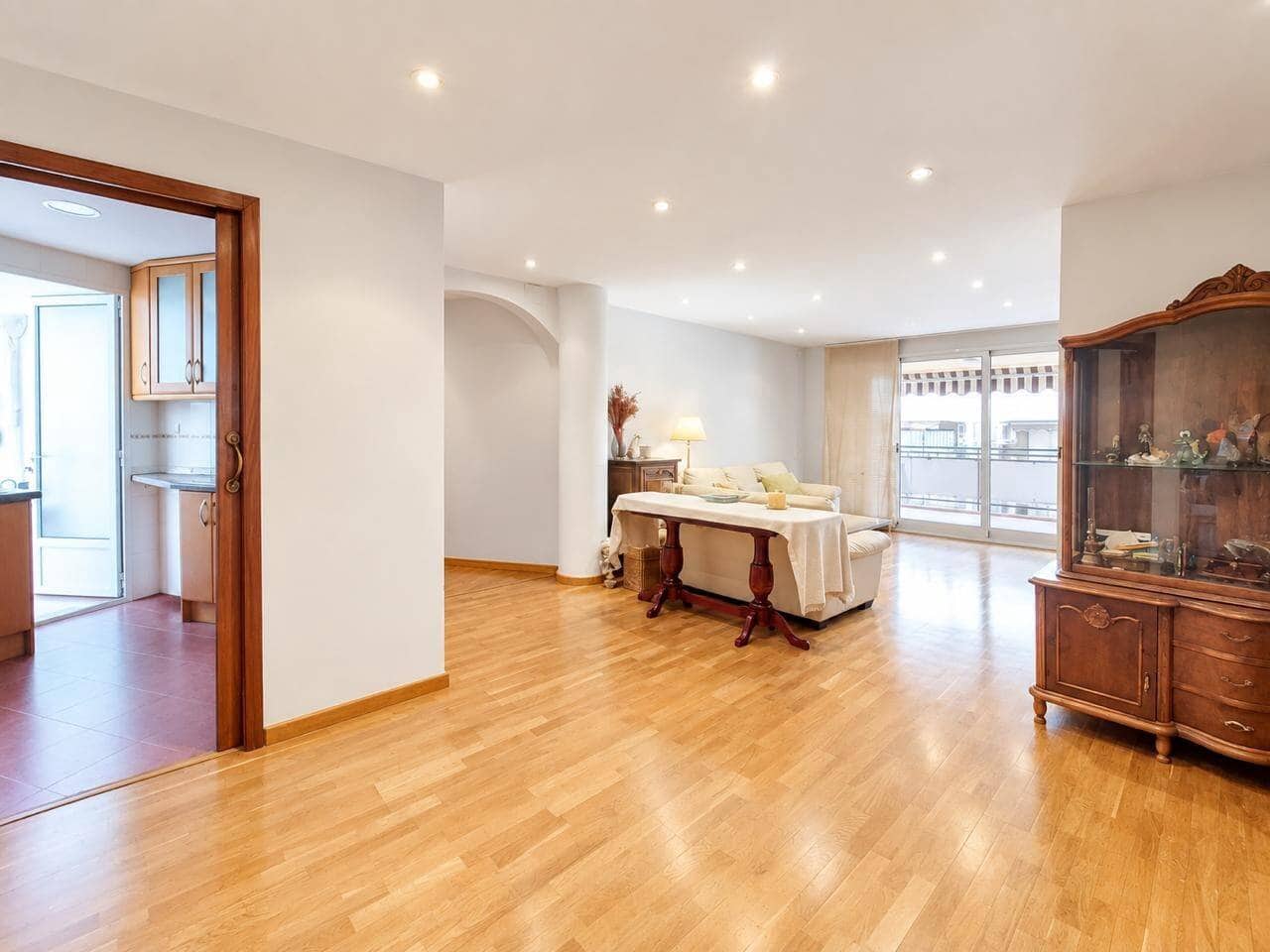 3 bedroom Flat for sale in Alicante / Alacant city - € 325,000 (Ref: 10099567)