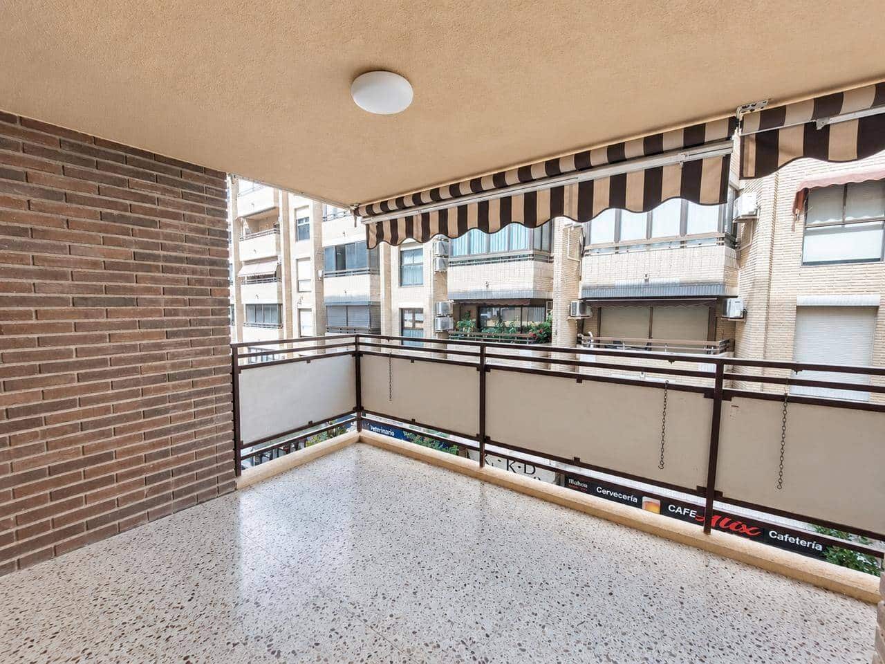 3 bedroom Flat for sale in Alicante / Alacant city - € 325,000 (Ref: 10099567)
