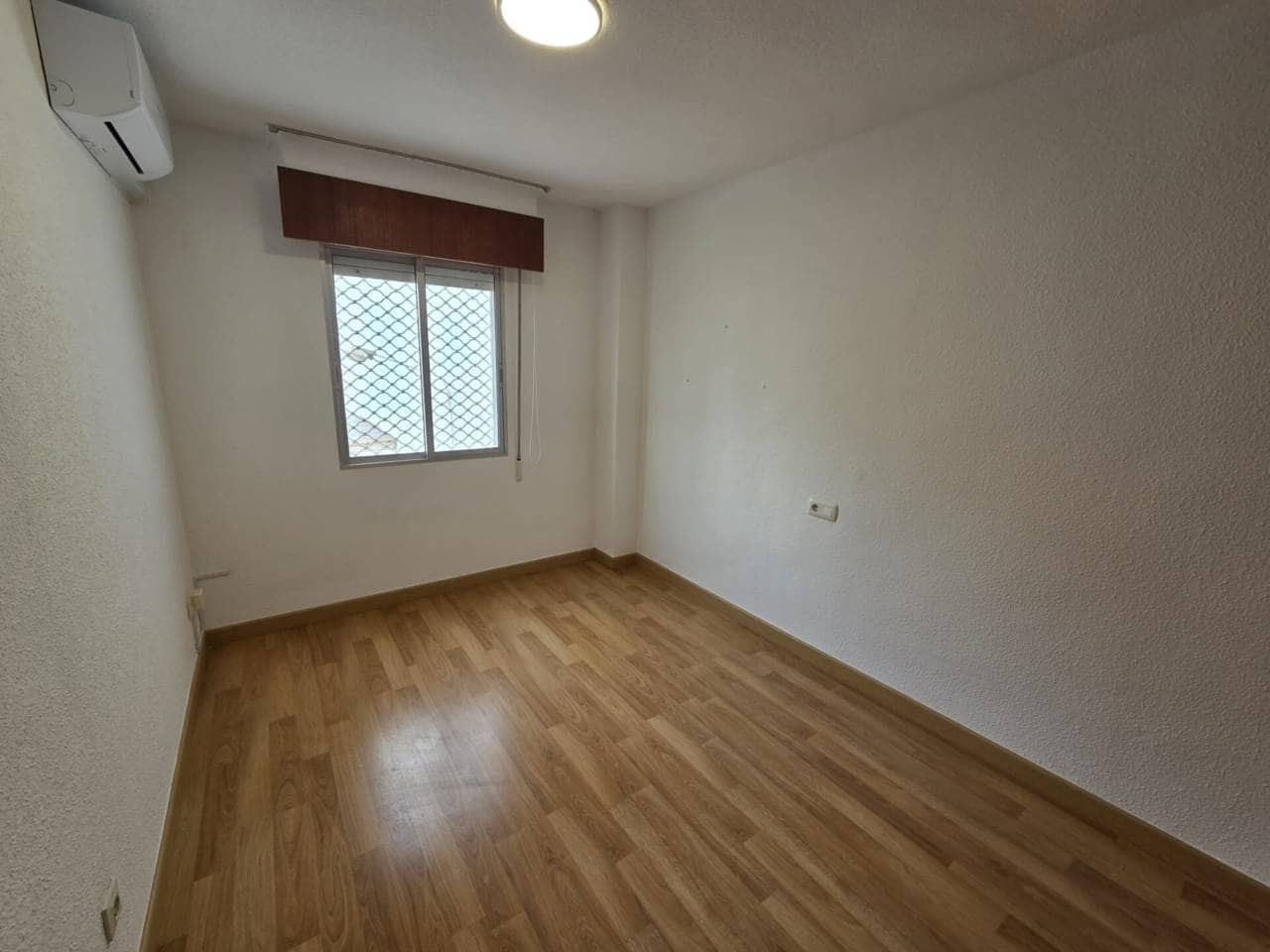 4 camera da letto Appartamento da affittare in Alicante citta - 1.500 € (Rif: 10135532)